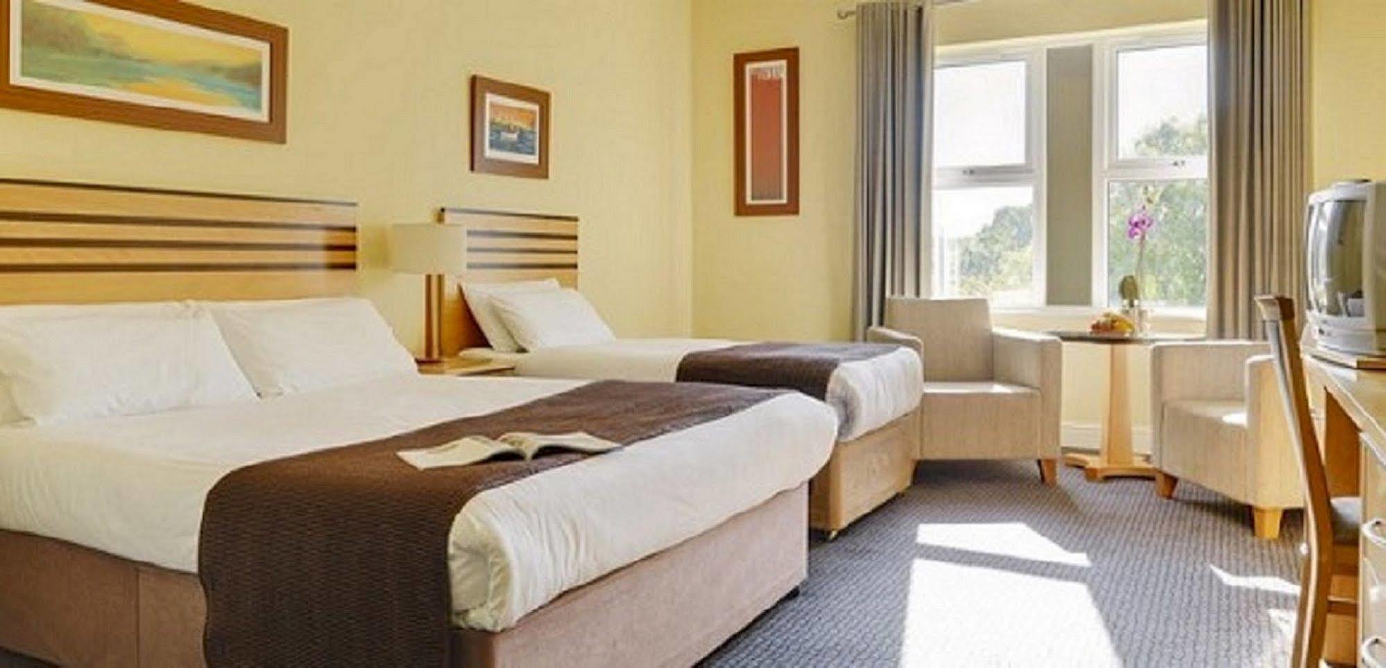 Breaffy Woods Hotel 캐슬바 외부 사진